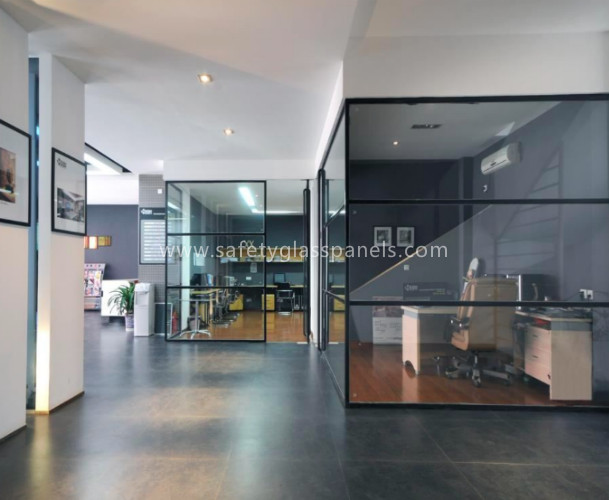 Clear Laminated Safety Glass Railing With Polished Edge , High Impact-Resistant