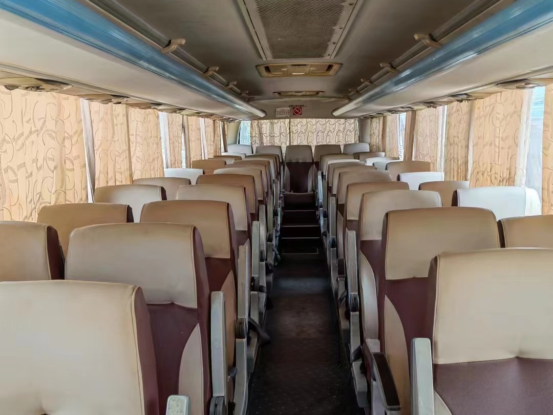 2nd Hand Bus 49 Seats Used Kinglong Bus XMQ6117 Yuchai Engine 240hp EURO 3