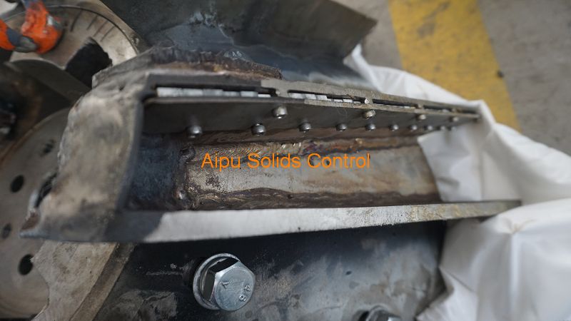 blade of knife in vertical cuttings dryer