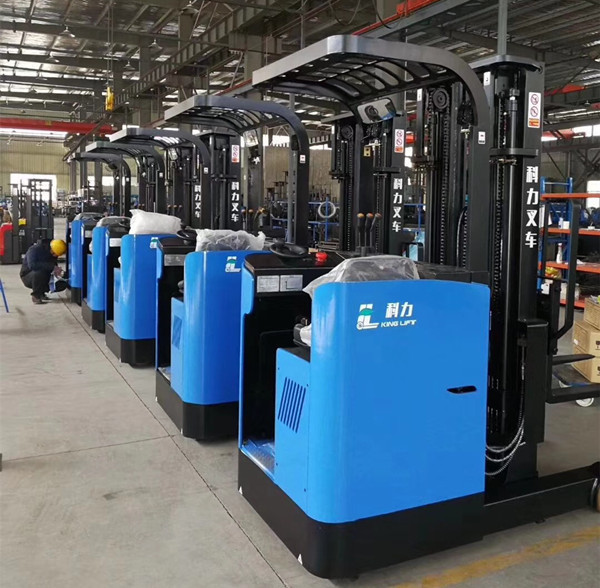 Quick Changing Electric Stacker Truck Reach Truck 7.5m Lifting Height