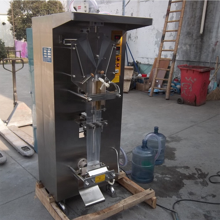 Bag Water Liquid Sachet Packing Filling And Sealing Machine SS316L 1300bph