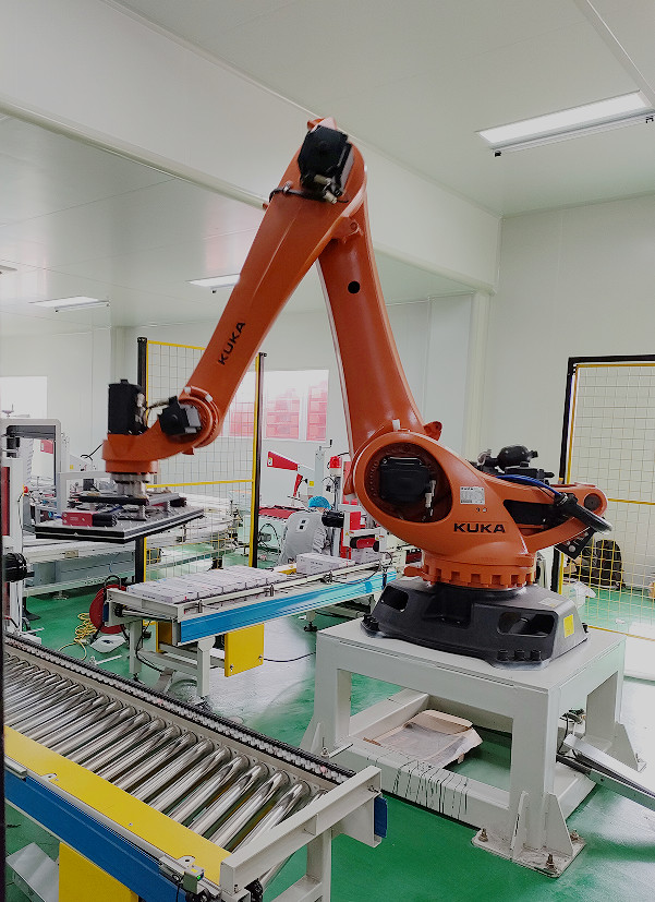 Robot Palletizer Kuka KR120PA With 5 Axes Reduce Labor Costs