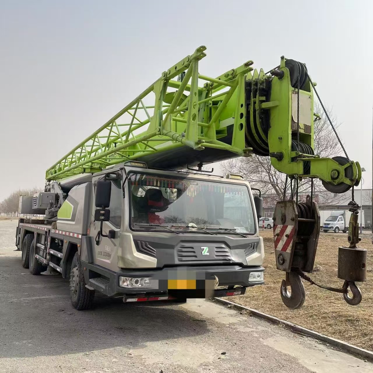 25T Maximum Lifting Height 42m Total Weight Boom Truck Crane Trucks Mobile Crane ZTC251V ISO9001 Certified Official