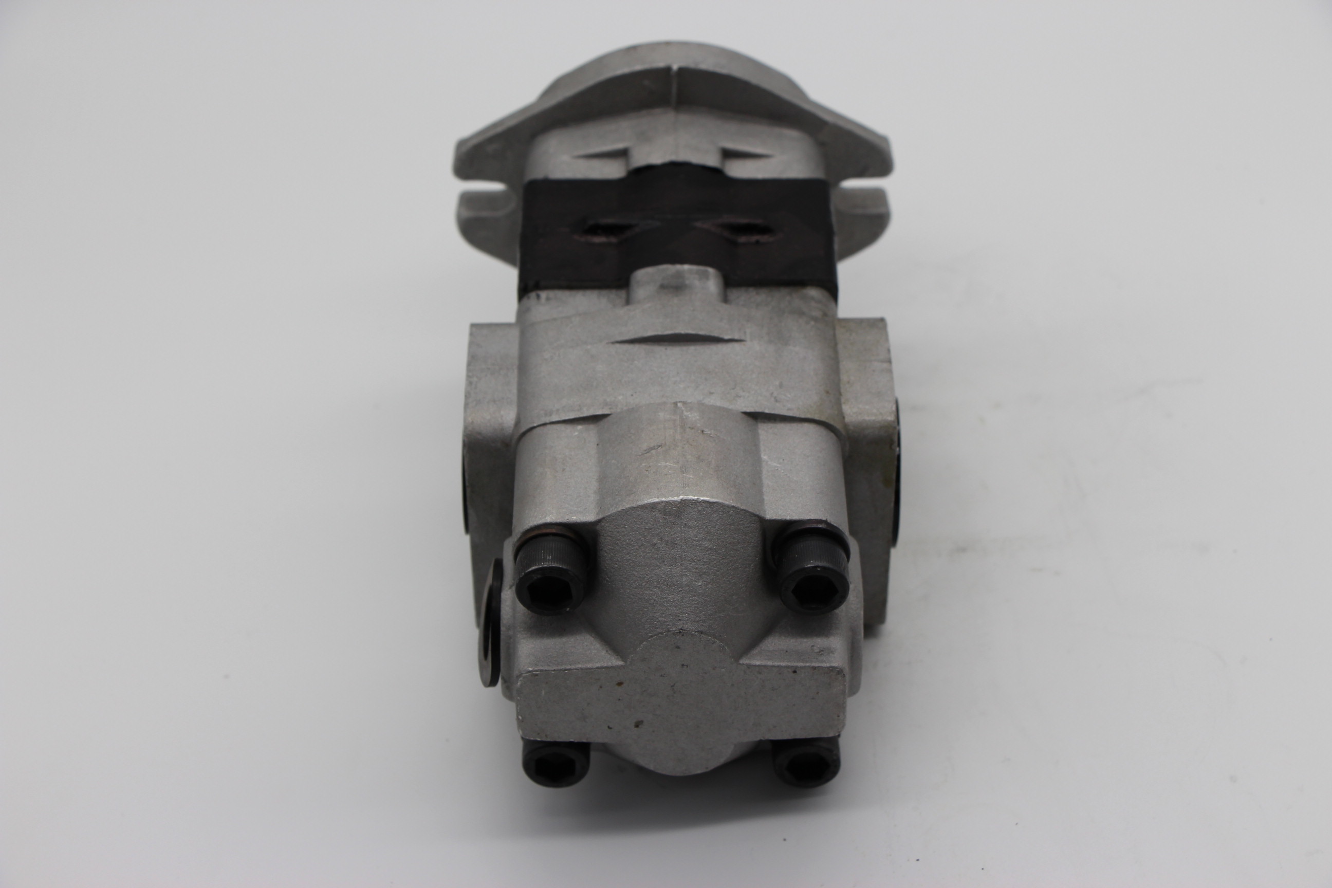 Hot sale good quality TB175 Gear pump pilot pump for TAKEUCHI excavator part
