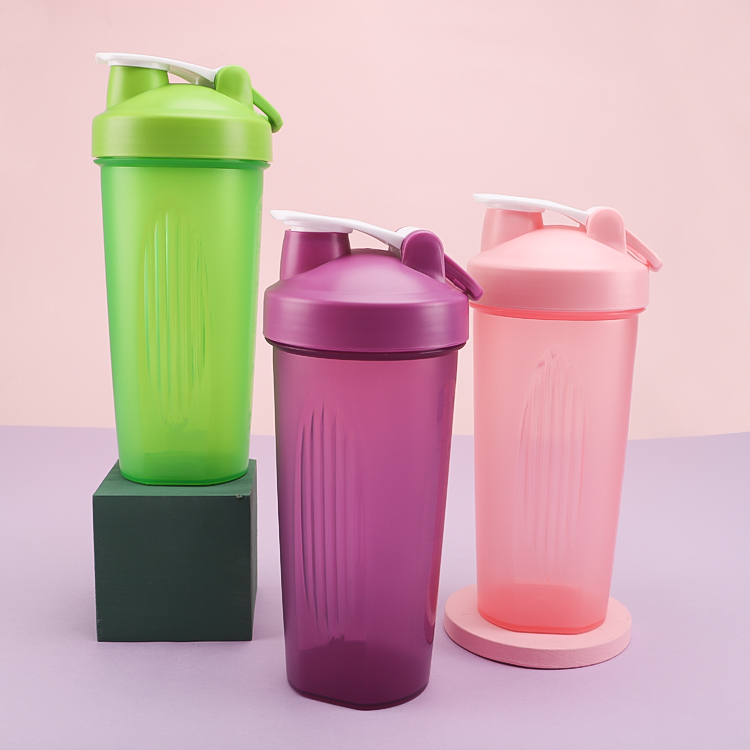 2020 Amazon Wholesale Gym Shaker Plastic Water Bottle Protein BPA Free Plastic Cups