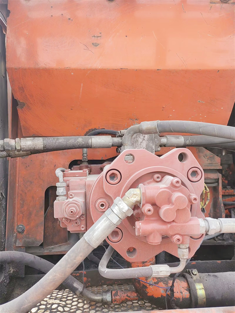 22 Ton Crawler Chain Doosan DH225 Excavator with Original Hydraulic Valve in Shanghai