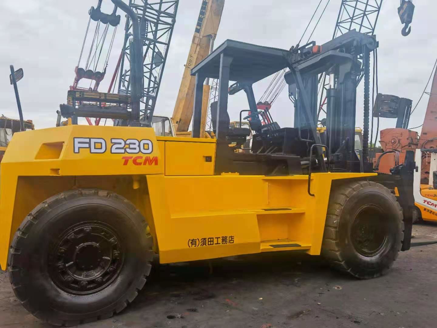 Second Hand 23 Ton FD230Z TCM Diesel Forklift With ISUZU Engine