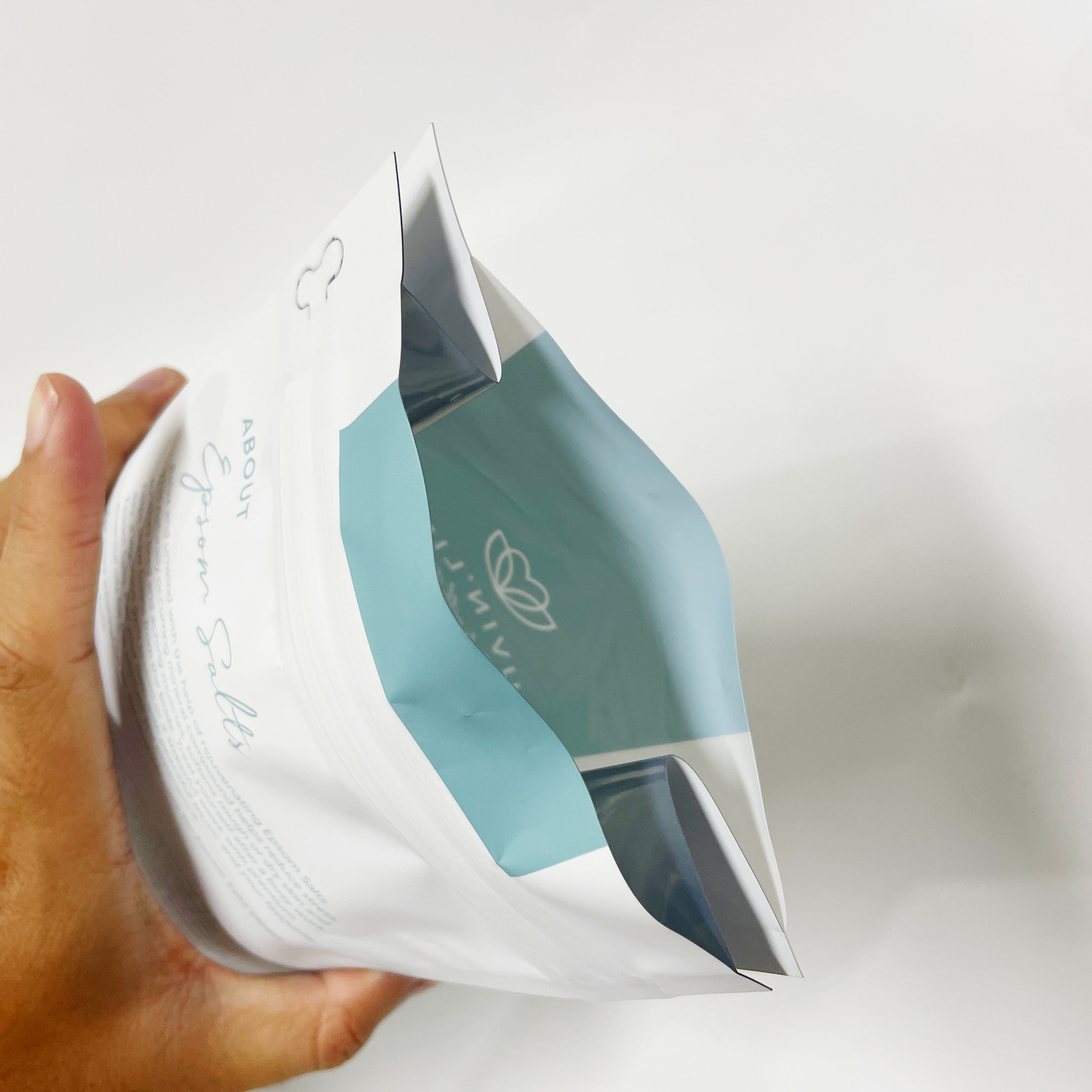 Custom 1kg Mylar Flat Bottom Bag Stand Up Zipper Pouches Reusable For Powder Packaging