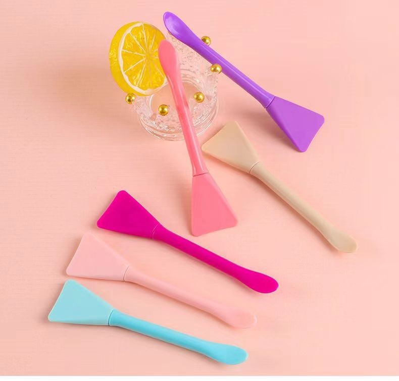 OEM Silicone Face Mask Brushes Mud Mask Applicator Brush For BB CC Cream Body Lotion