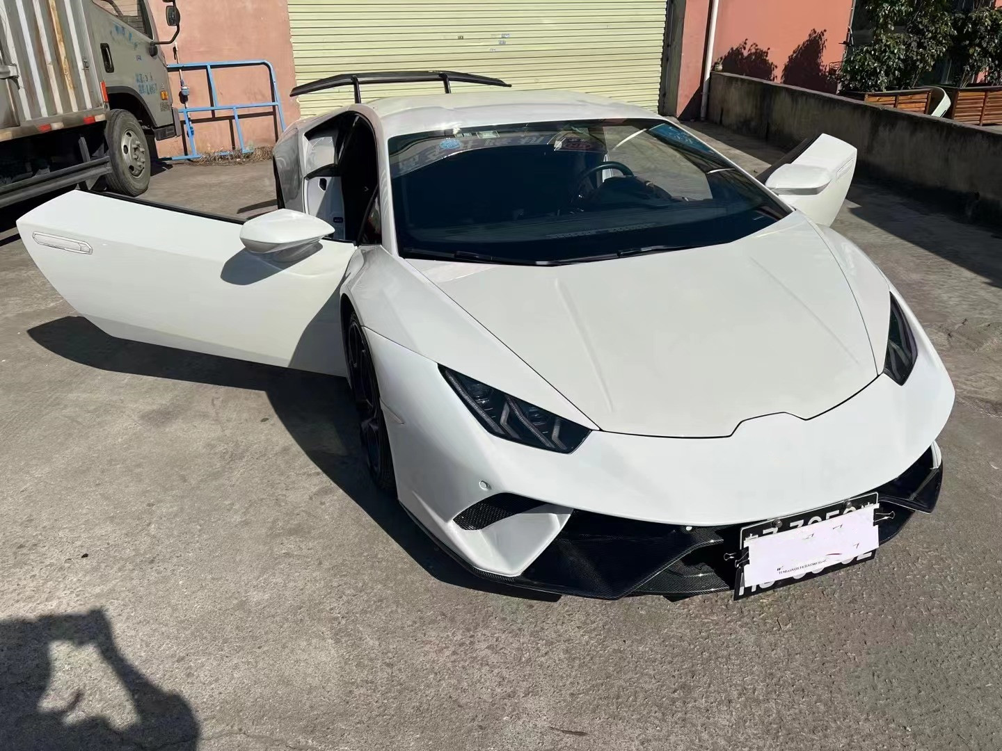 For Lamborghini LP580 LP610 Carbon Fiber Body Kit LP580 LP610 Upgraded LP640-style Front and Rear Bumper Spoiler Hood