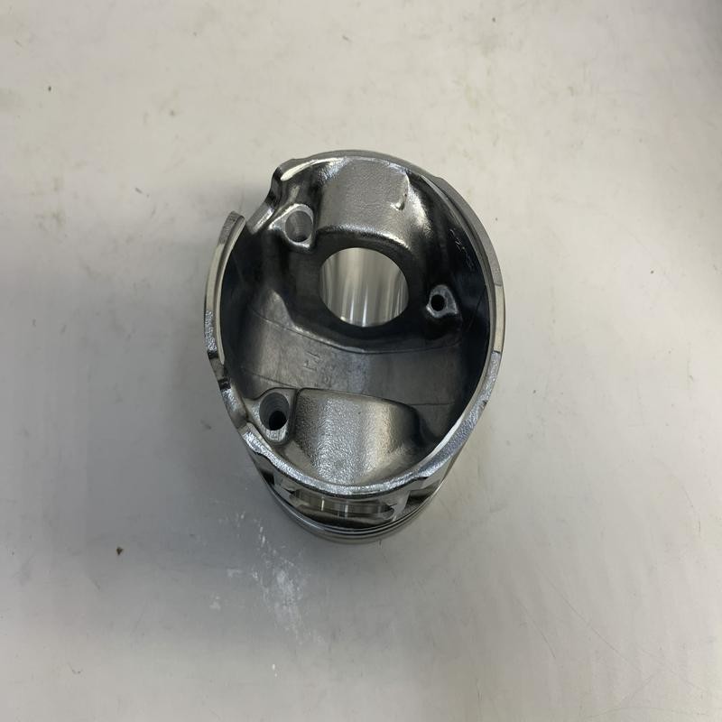 4LE2 Isuzu Custom Diesel Pistons 75D 85D SK75 EX75 SY75 isuzu piston and liner kit 8-98068158-2