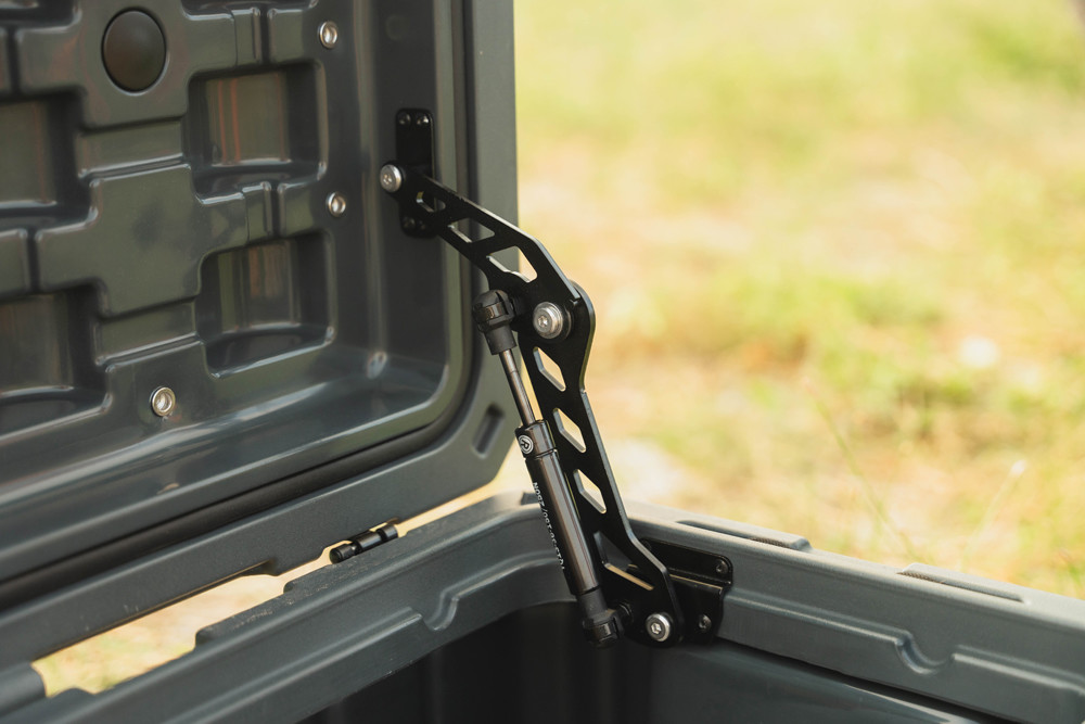 Rugged Case Steel Gas Lift Struts Corrosion Resistant with Smooth Operation