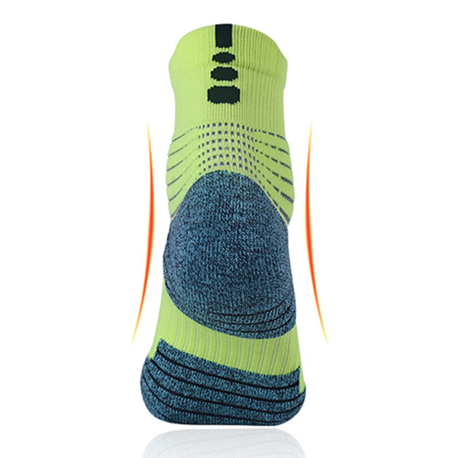 Cushion Padded Coolmax Sports Socks Breathable Athletic Crew Basketball Socks