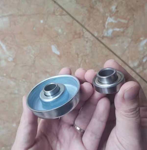 Stampeded Flanged Conveyor Roller Bearings 6202zz 10mm-47mm