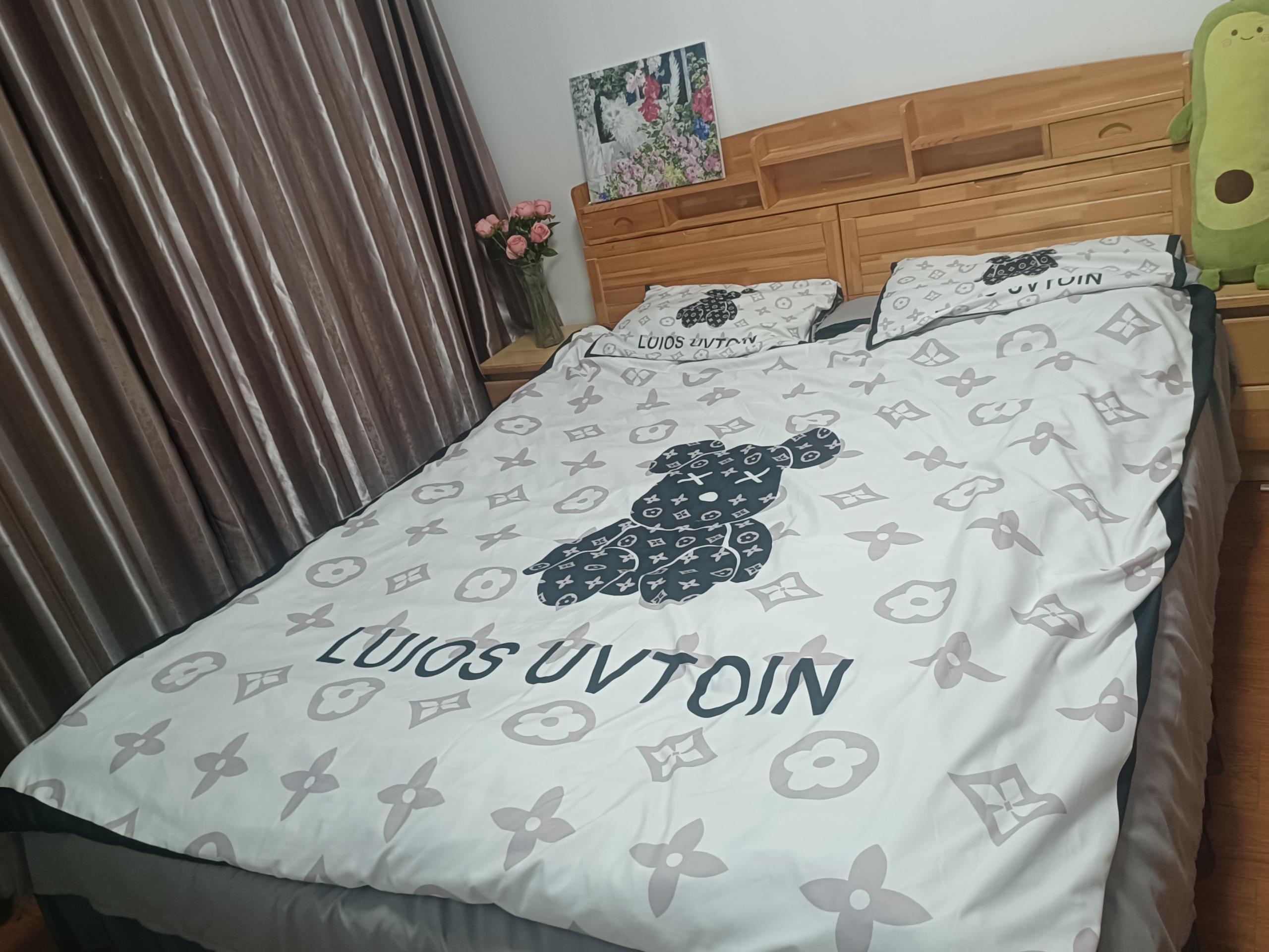 White Bear Bed Sheet Bedding Set for Hotel Baby Home Made of 100% Polyester Fabric