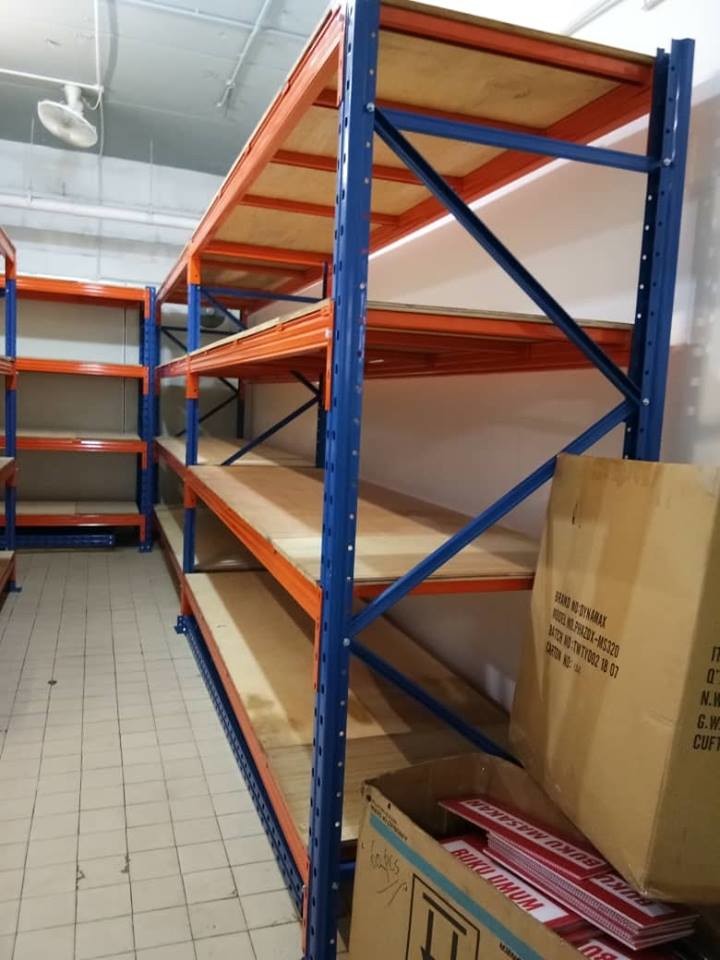Plywood Odm Medium Duty Racking 0.5T Galvanised Mesh Shelving
