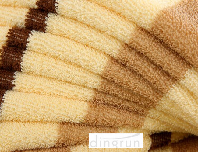 Reliable Super Absorption Striped Sports Gym Towels Embroidered Sports Towels