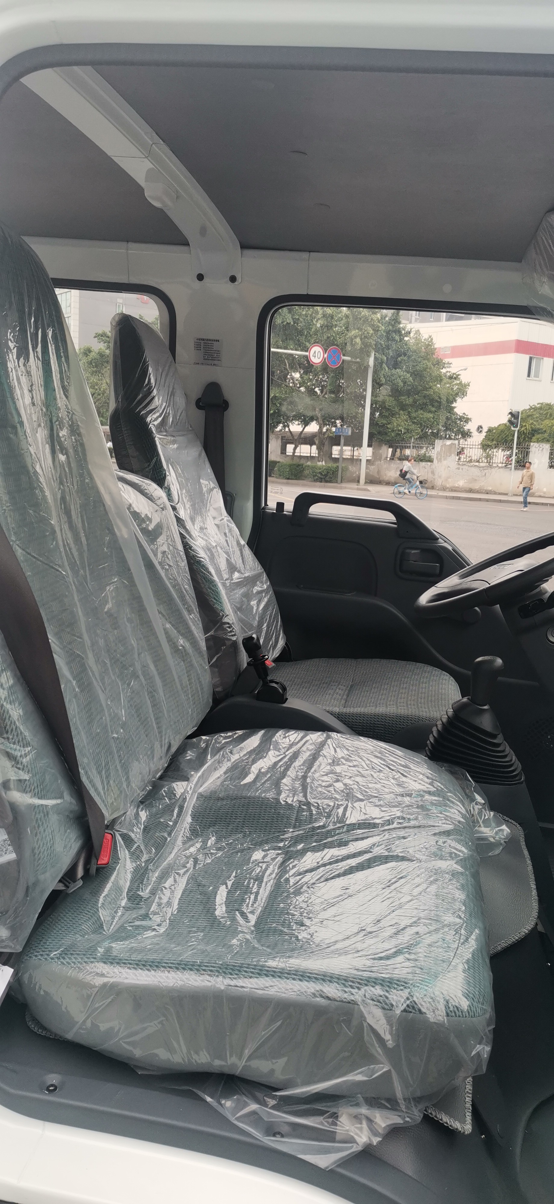 Isuzu double-row 5-seater cargo truck 2WD rear drive 4×2 diesel manual transmission