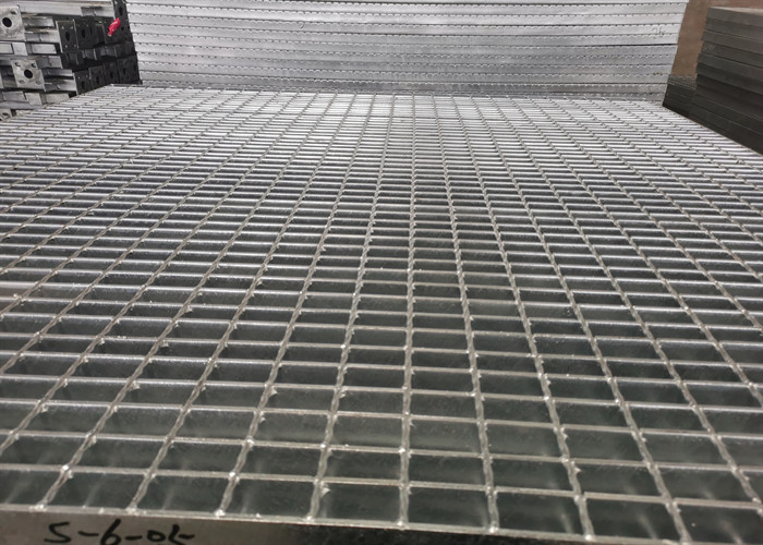 Chemical Plant Galvanised Floor Grating Anti Skid Pressure Resistance Welding
