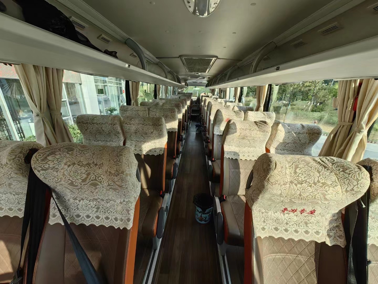 Yutong Bus Airbag Suspension 47 Seats Weichai Engine 336hp Coach Bus 2021 Year