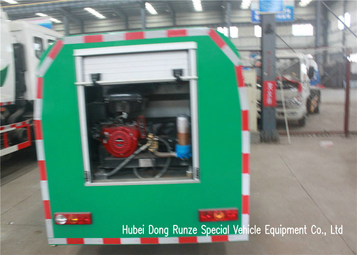 Mini High Pressure Washing Truck For Road Washing and Jetting Sewer 1000 Liters
