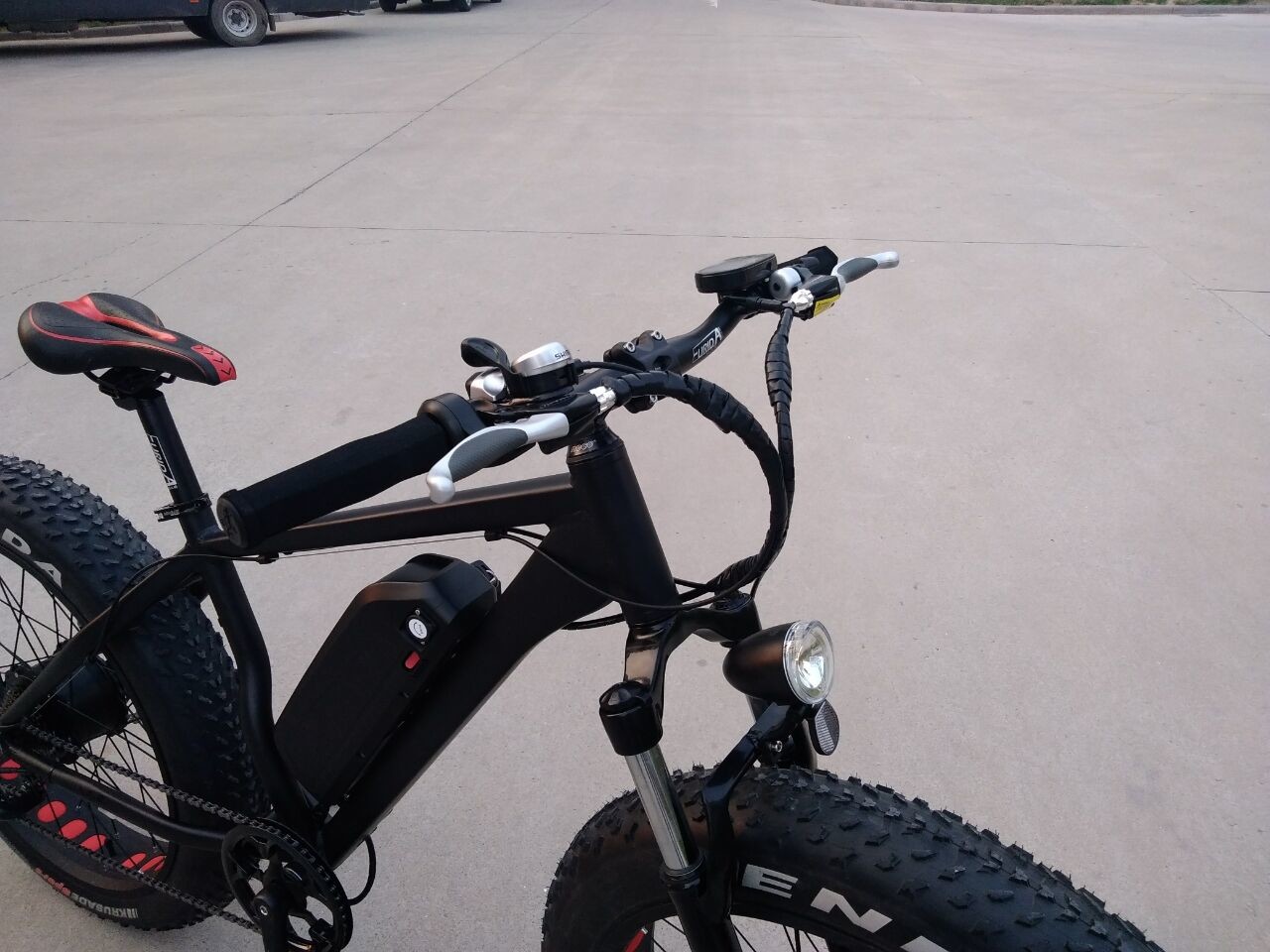 48V 500w Geared Motor Cycling Electric Fat Bike High Torque , Wheel Size 26x4.0