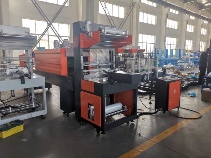 9000BPH Carbonated Drink Filling Machine 0.5L 3 In 1 Filling Machine
