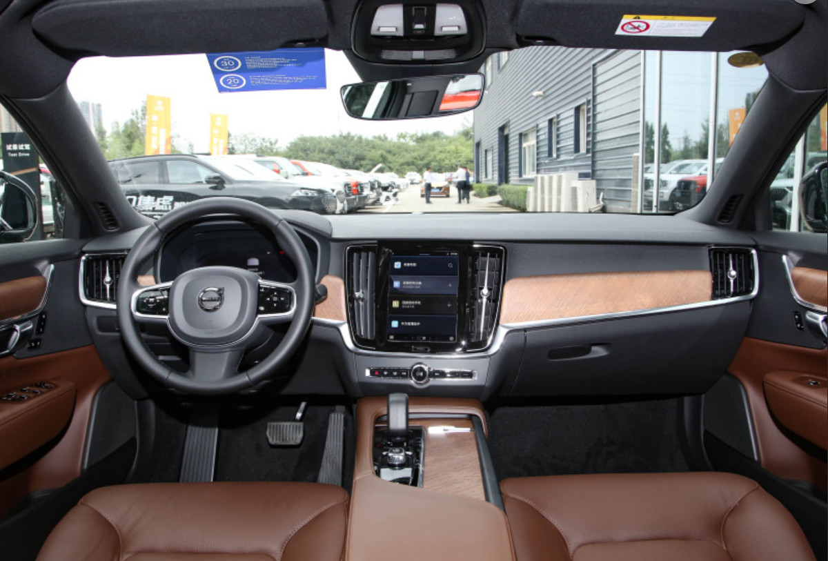 VOLVO S90 2023 B5 Zhiyi Haohua version Gasoline+48v 4 Door 5 seats Saloon Medium Large SUV