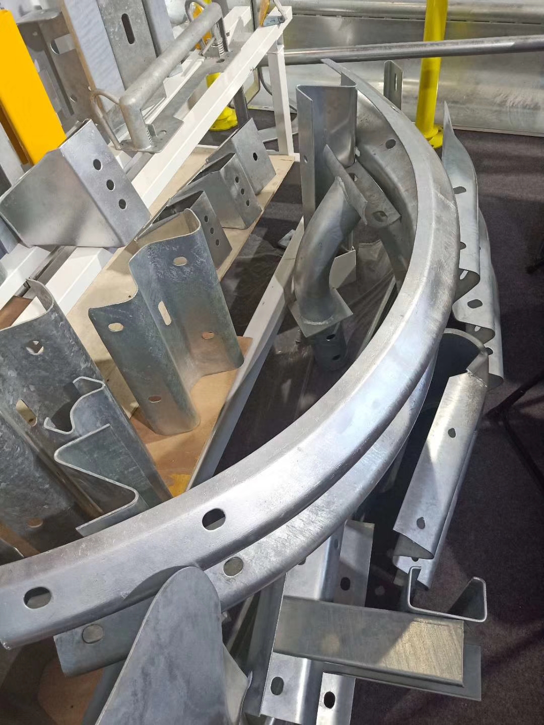 Q235 Q345 Straight Barrier AASHTO M180 Highway Road Safety Guardrail for Straight Road