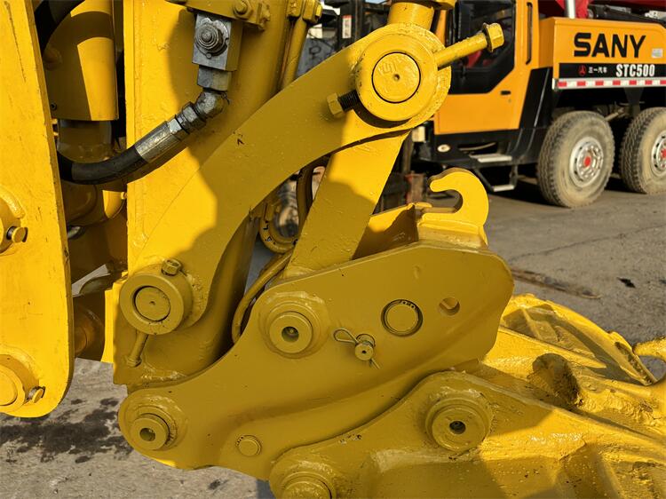 Komatsu PC56 Crawler Excavator With 0.22m3 Bucket Capacity And 5300KG Operating Weight