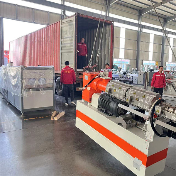 150-250kg/H PP PE HDPE Pipe Machine Plastic Water Pipe Manufacturing Machine