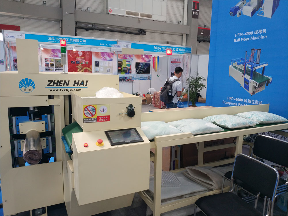 JBJ-9 Pillow Rolling Machine Cushion Coiling Packing Machine For Throw Pillow Body Pillow Comforters Packing