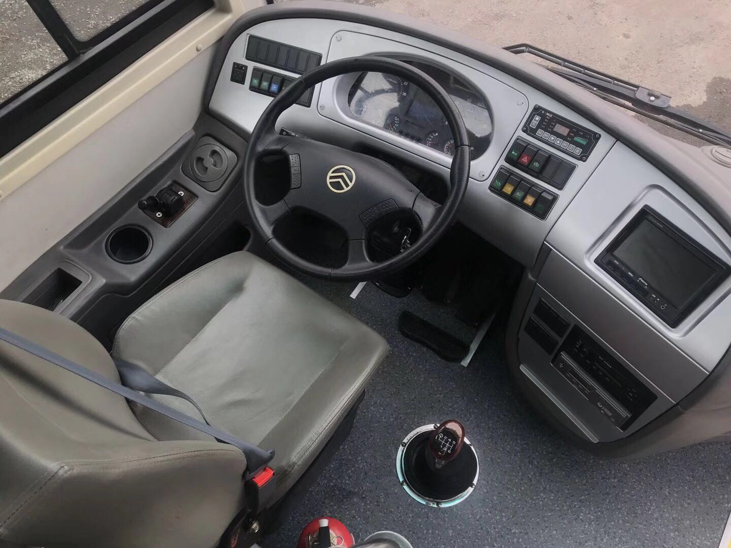 Second Hand Used Yutong Rhd Lhd Passenger Bus Diesel Engine City Travelling 170 Kw