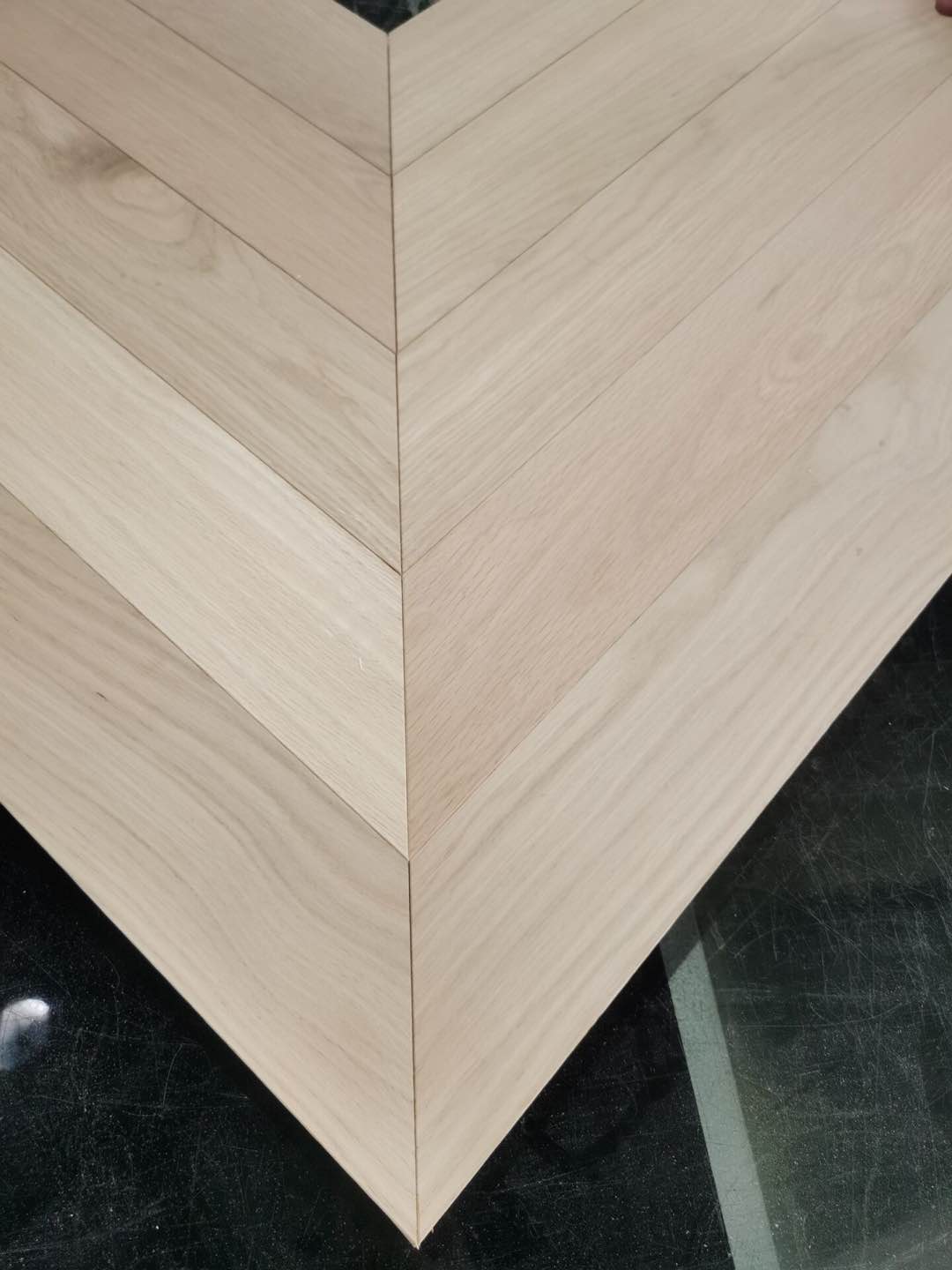 Modern Design Style Hardwood Fishbone Timber Flooring Plank with Engineered Oak Wood
