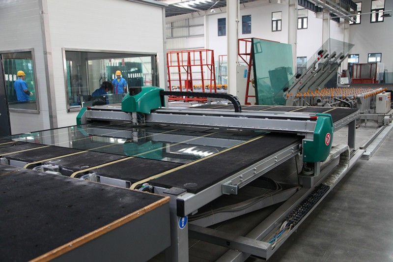 Easy install and operate glass cutting table cnc cutting machine for sale