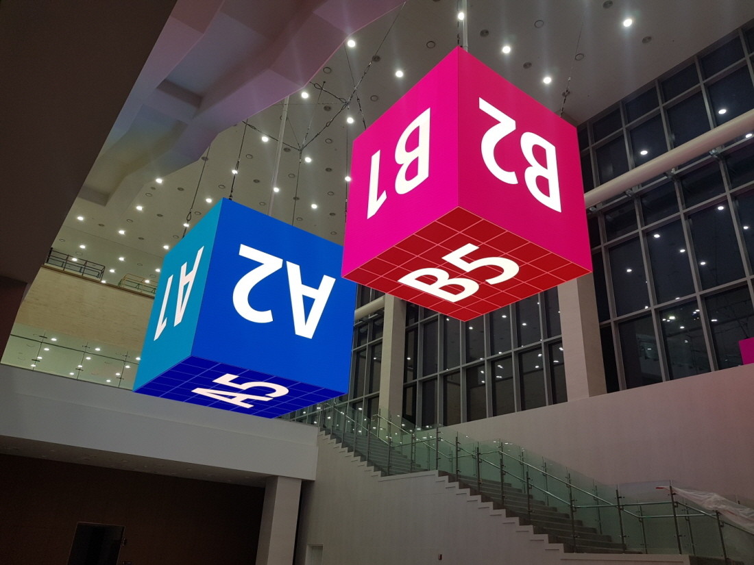 Full Color 3d Led Cube Display Wifi Control , IP31 Magic Cube Led Display