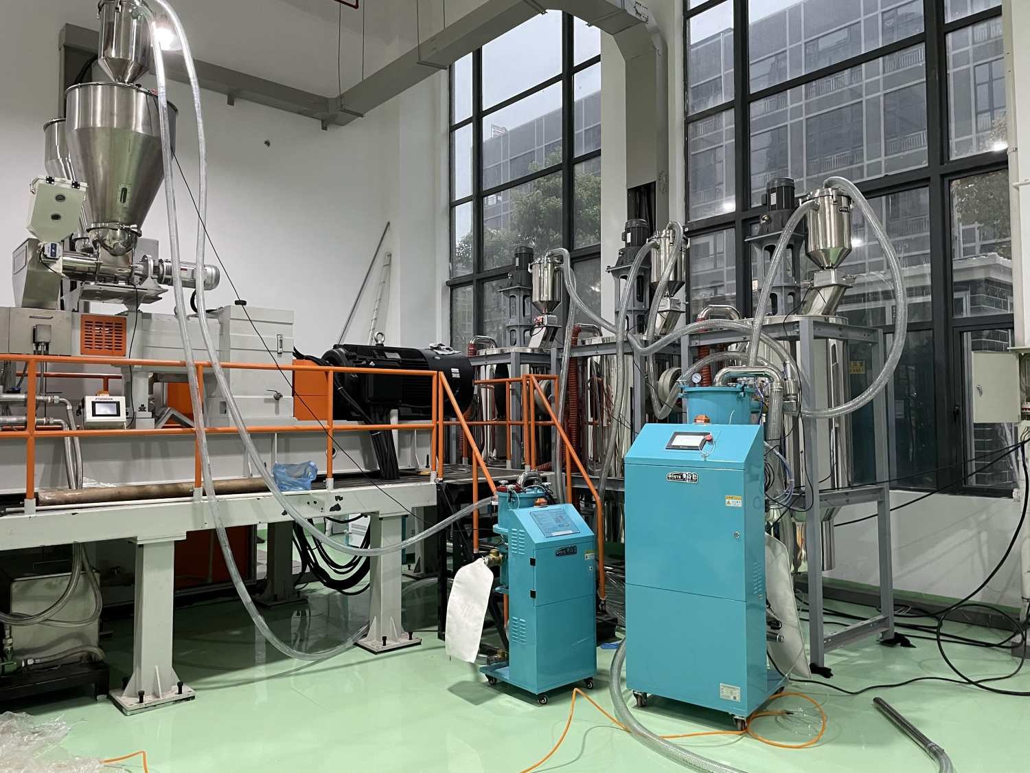 PET Crystallizer Dryer OCR-160 for PET PLA PA TPU Sticky Regrind Material made of Stainless Steel with High-torque Motor