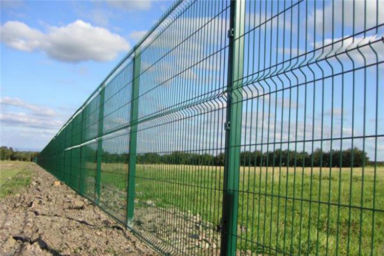 High Strength Welded Wire Security Fence Barrier With 4.0 Mm Diameter