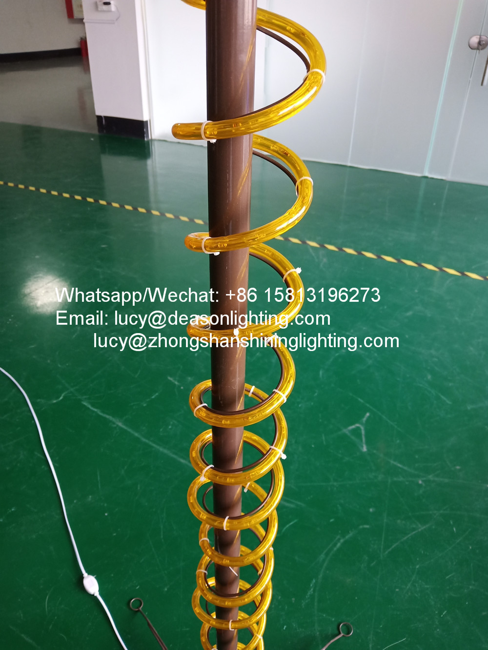 Led rope light palm tree