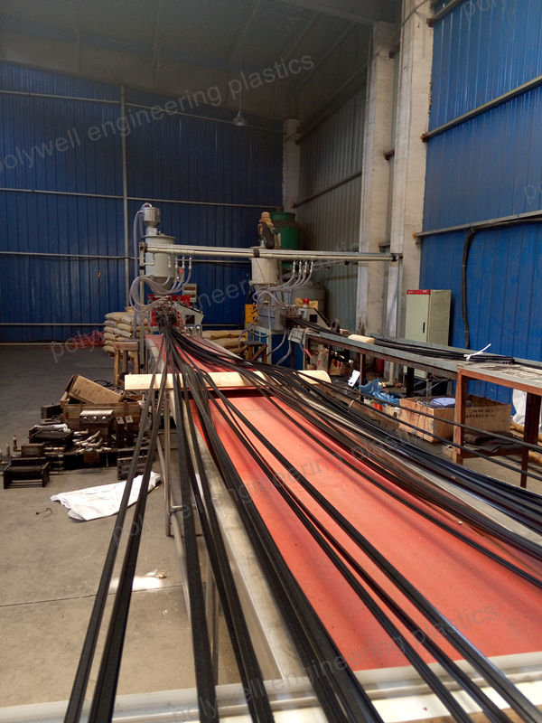 Customized PA66 Granules Cold Extrusion Insulated Strip Extruder Machine for Thermal Break