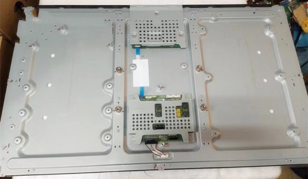 P320HVN06.0 AUO 32.0" 1920(RGB)×1080, 400 cd/m² INDUSTRIAL LCD DISPLAY