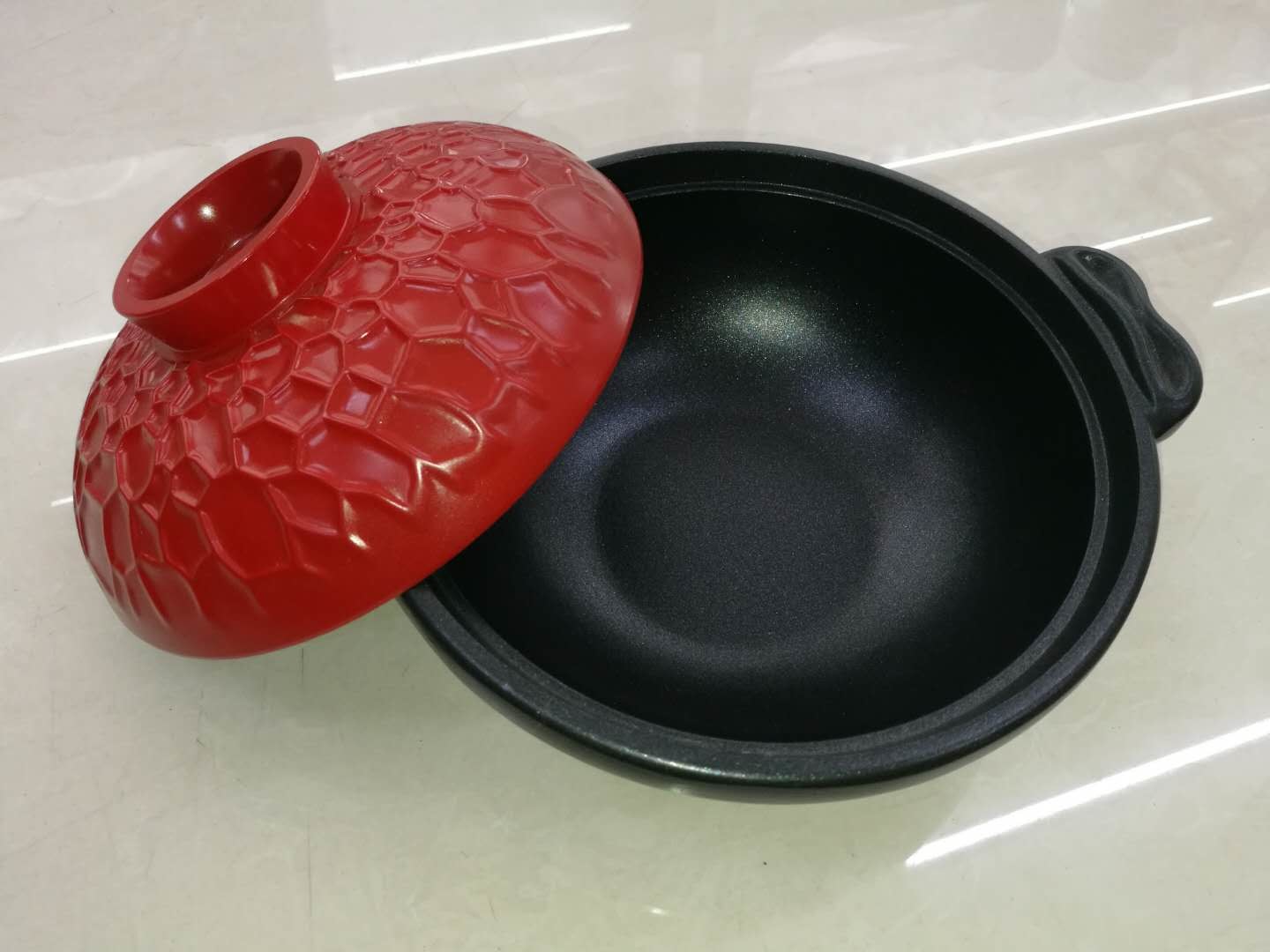 Restaurant Porcelain Dinnerware Sets / Porcelain Pots Iron Plate with Wood Stand Dia. 16CM to 28CM