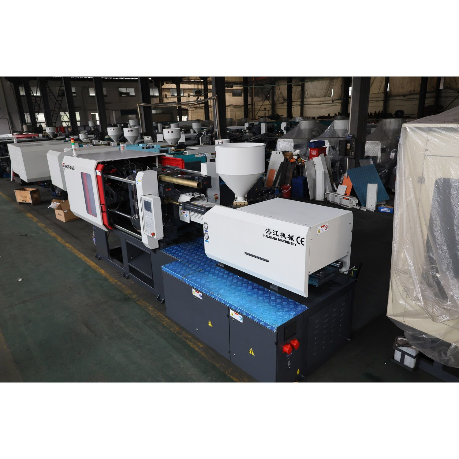 550kN-1600kN Clamping Force PET Preform Injection Molding Machine 154cm3-3200cm3 Injection Volume 2-36kW Heating Power