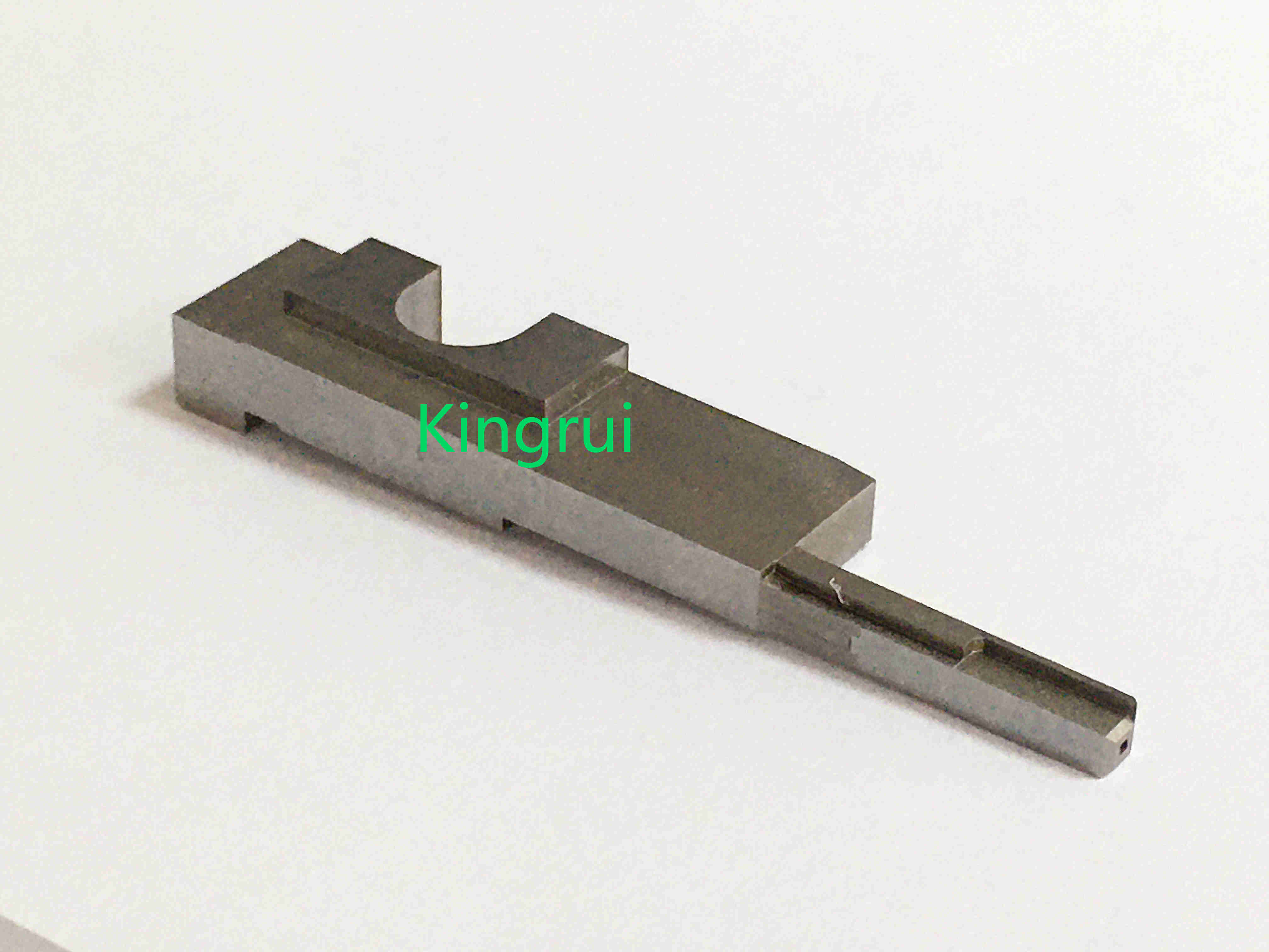 Plastic Injection PD613 Connector Mold Parts PVD Coating