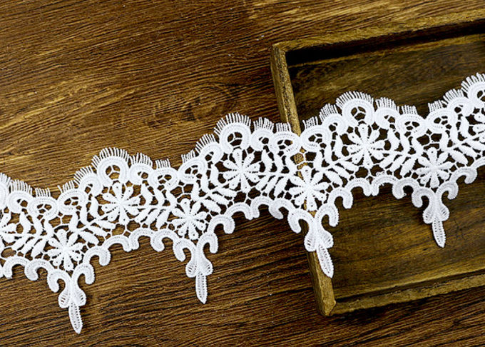 Wedding Guipure Polyester Lace Trim Azo Free DTM Dyeing Color For Bridal Dress