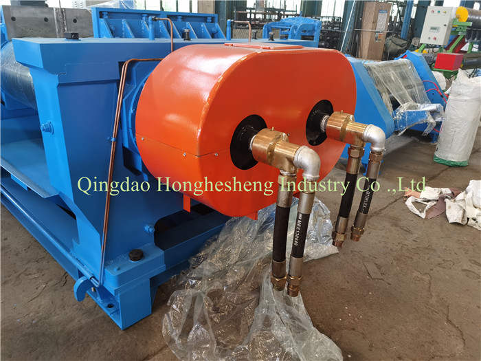 45KW 560x1000mm Xk450/560/610/660 Two Roll Open Mixing Mill Machine With Stock Blender High Efficiency
