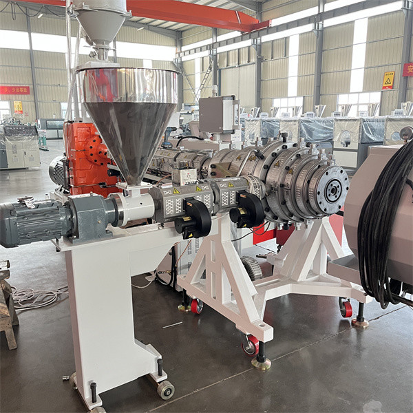 Highway Single Screw Extruder Machine , Plastic Wire Extruding Machine