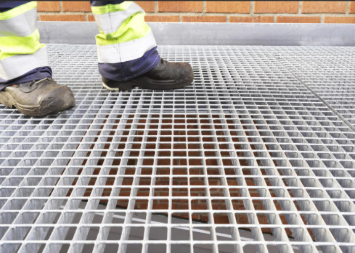 Heavy Duty Anti Slip Stainless Steel Walkway Grating Durable Industrial Flooring