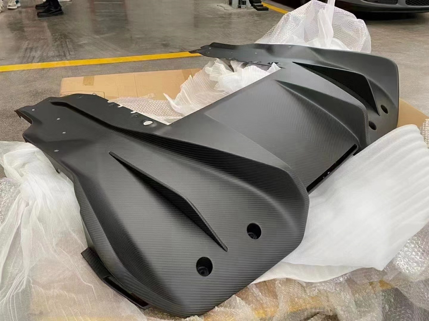 2014 - 2016 650s Body Kit OEM Carbon Fiber Front Lip Diffuser Body Kit For Replace