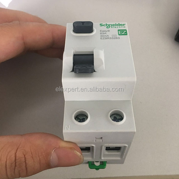 High quality EZ9R36226 Easy9 2 pole 6ka 25A 30mA RCCB